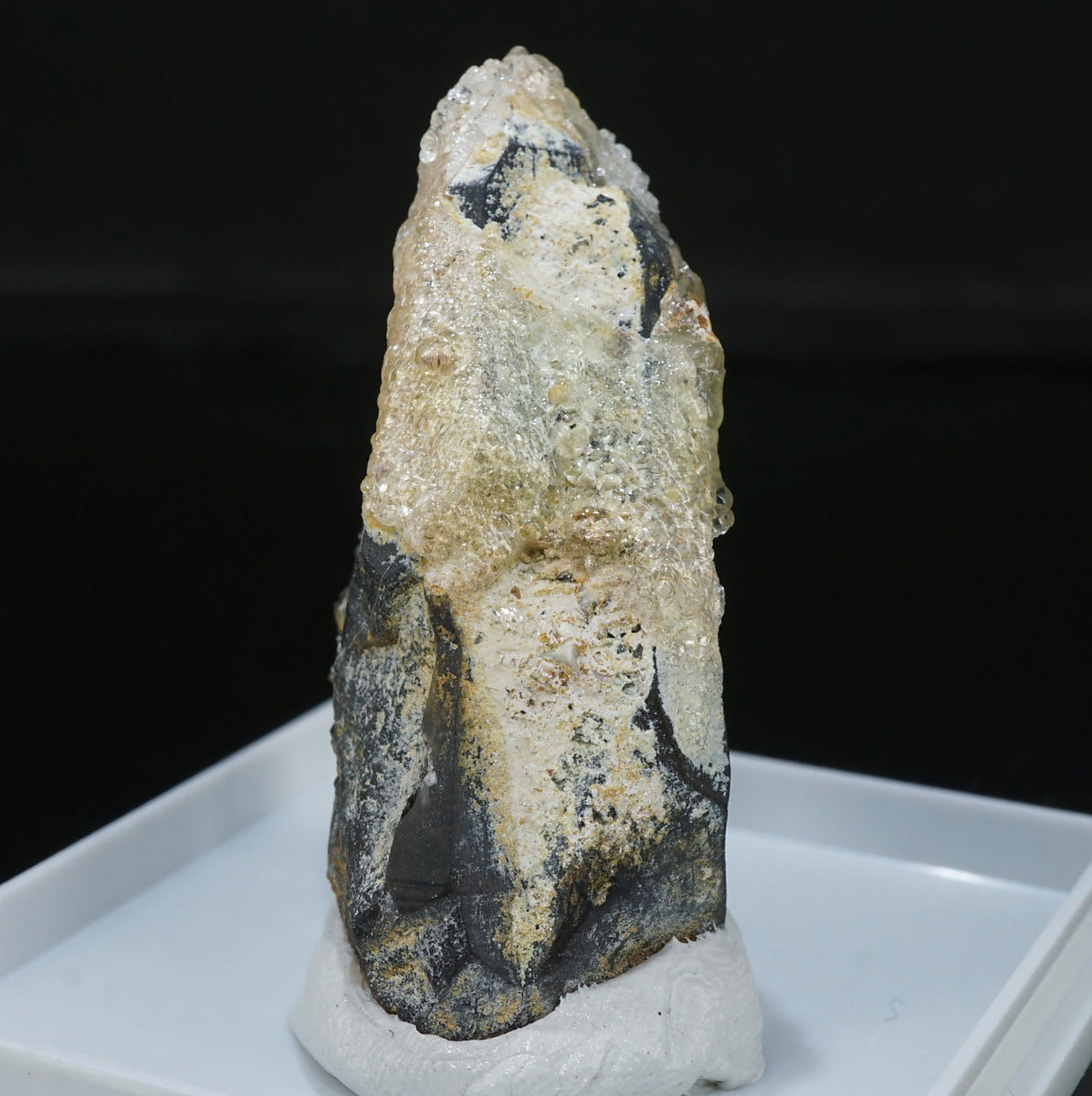 【セール中】鉱物標本　水飛沫のハイアライトオパール（強蛍光）　ミニチュアサイズ 蛍光》ナミビア産 ハイアライトオパール・スモーキークォーツ