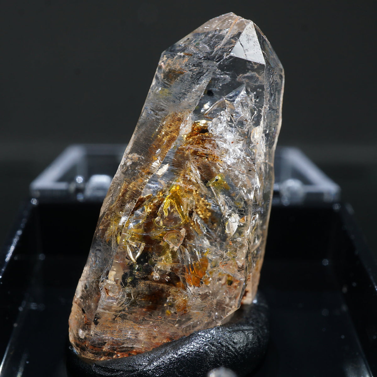 マダガスカル産 蛍光オイル入り水晶 – 天然石ハッピーギフト