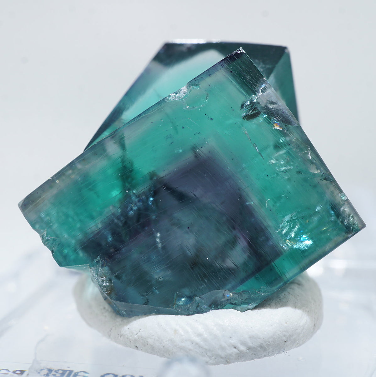 パワーストーン　天然石　フローライト　エッグ型虹入り　94g　No.380 パワーストーン 天然石 フローライト エッグ型虹入り 94g No.380