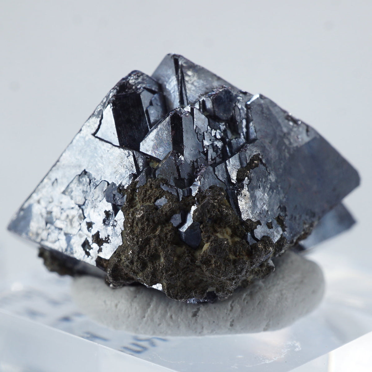 赤銅鉱 （キュプライト）　宝石質 鉱物標本 赤銅鉱 （キュプライト）宝石質 鉱物標本