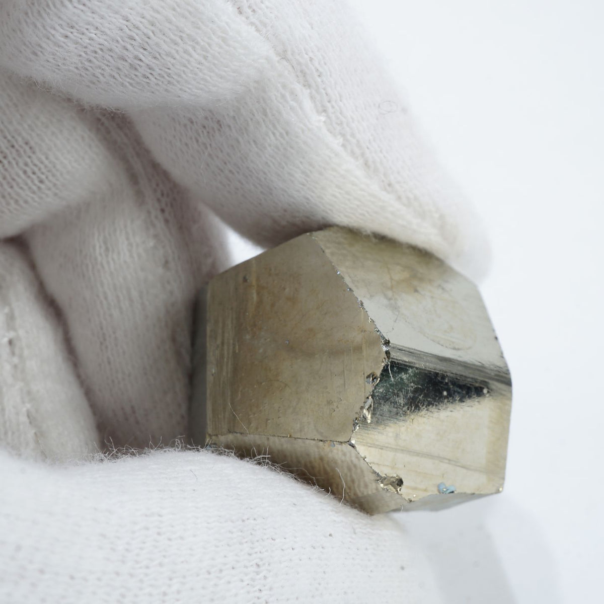 スペイン産 パイライト (黄鉄鉱）結晶 約25g – 天然石ハッピーギフト