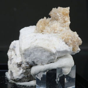 【35％off BFSALE 対象品】《蛍光》スコットランド産 Strontianite・Barite