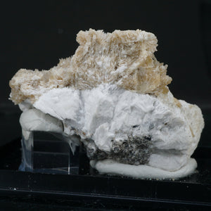 【35％off BFSALE 対象品】《蛍光》スコットランド産 Strontianite・Barite