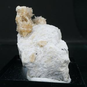 【35％off BFSALE 対象品】《蛍光》スコットランド産 Strontianite・Barite