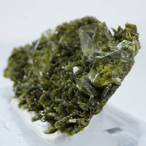 スペイン産  Clinozoisite・Quartz