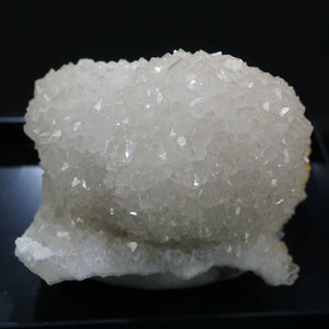 【35％off BFSALE 対象品】ミズーリ州産　Druzy Quartz