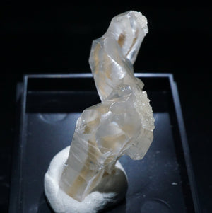 中国 雲南省産 Hollow Calcite