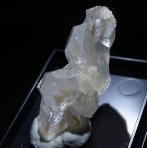 中国 雲南省産 Hollow Calcite