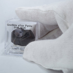 アメリカユタ州産　Goethite after Pyrite (パイライト仮晶)