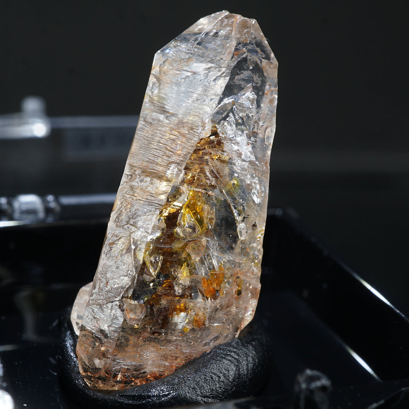マダガスカル産 蛍光オイル入り水晶 – 天然石ハッピーギフト