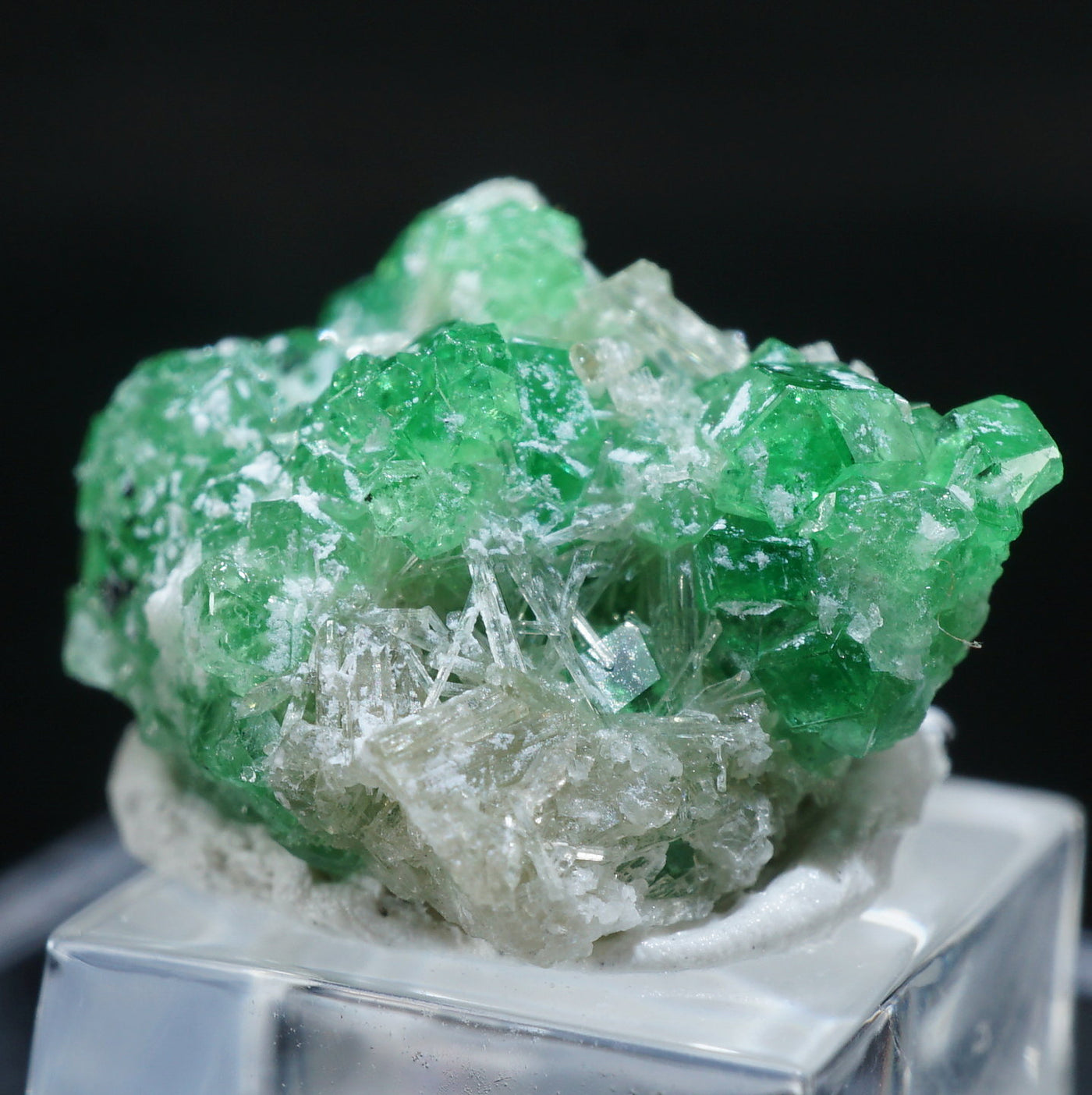 カナダ産のGrossular 天然石ハッピーギフト