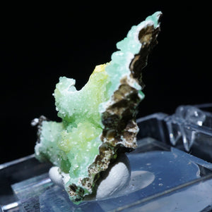 中国 湖南省産 Pyromorphite(緑鉛鉱)