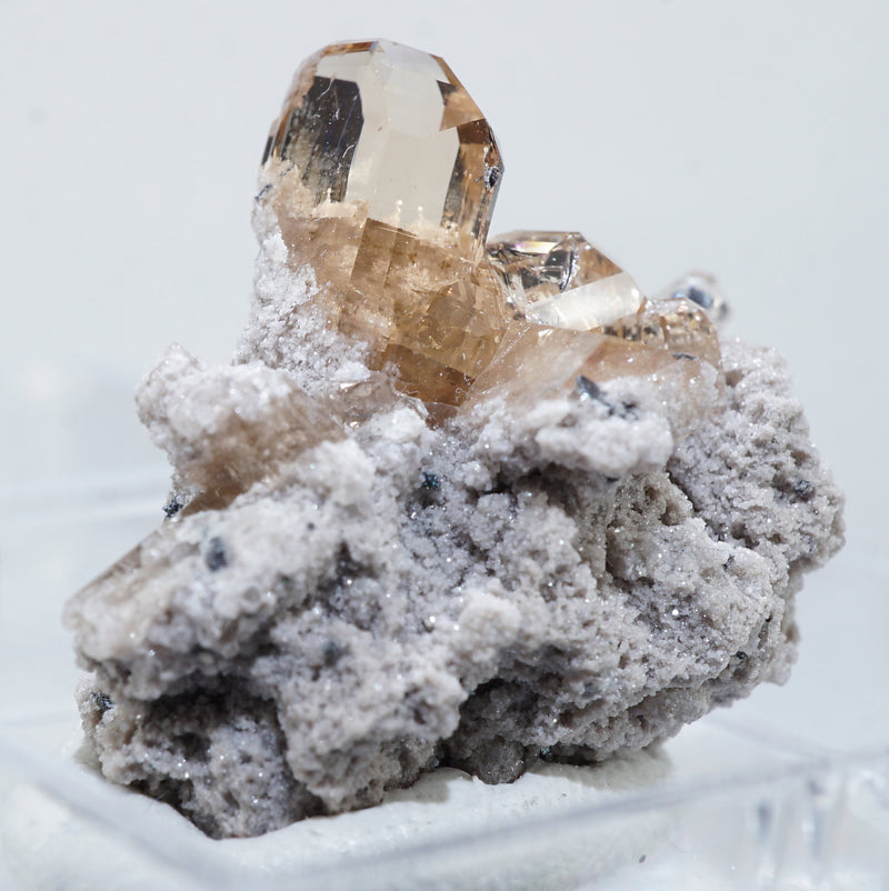 (25807) アメリカ ユタ産 トパーズ 鉱物標本 原石 25807) アメリカ ユタ産 トパーズ 鉱物標本 原石