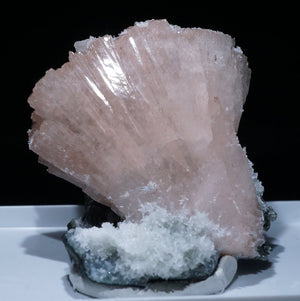 インド産 Heulandite on Chalcedony