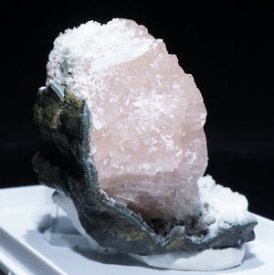 インド産 Heulandite on Chalcedony