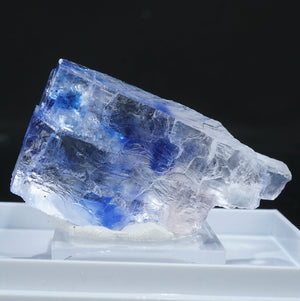 カナダ産 Halite(岩塩)