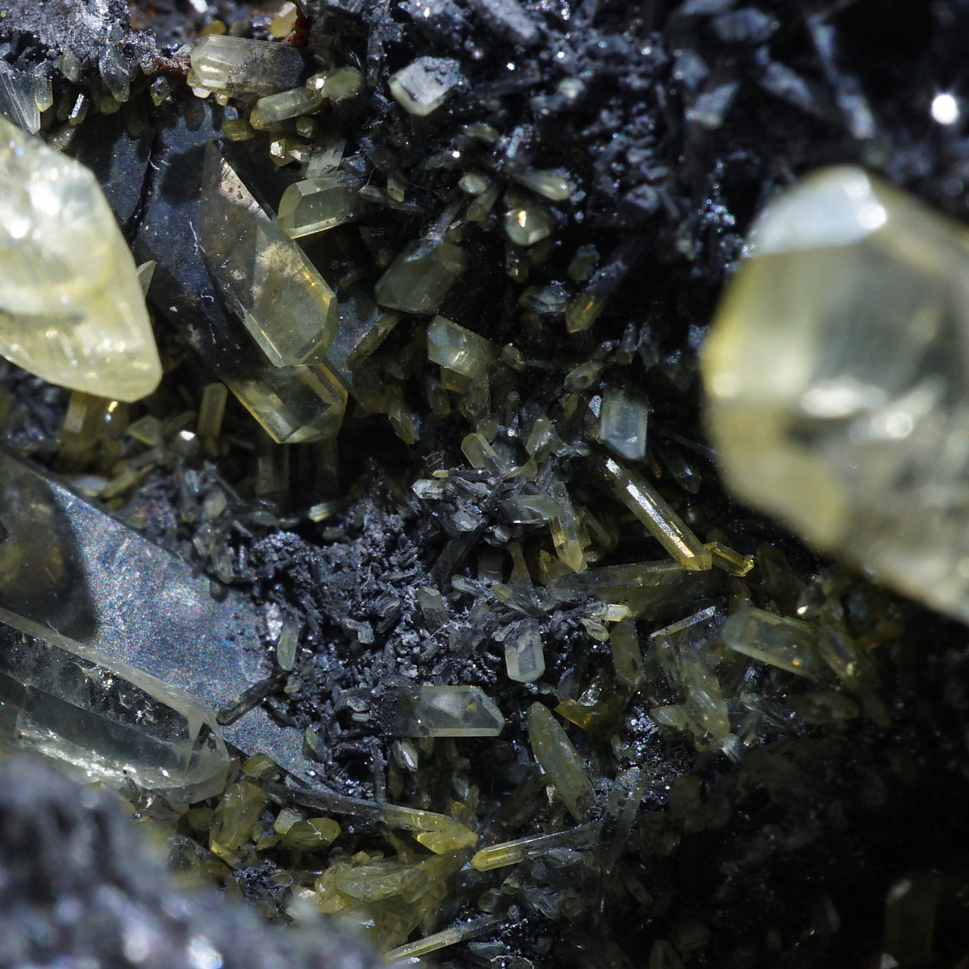 モロッコ産 アングレサイト – 天然石ハッピーギフト