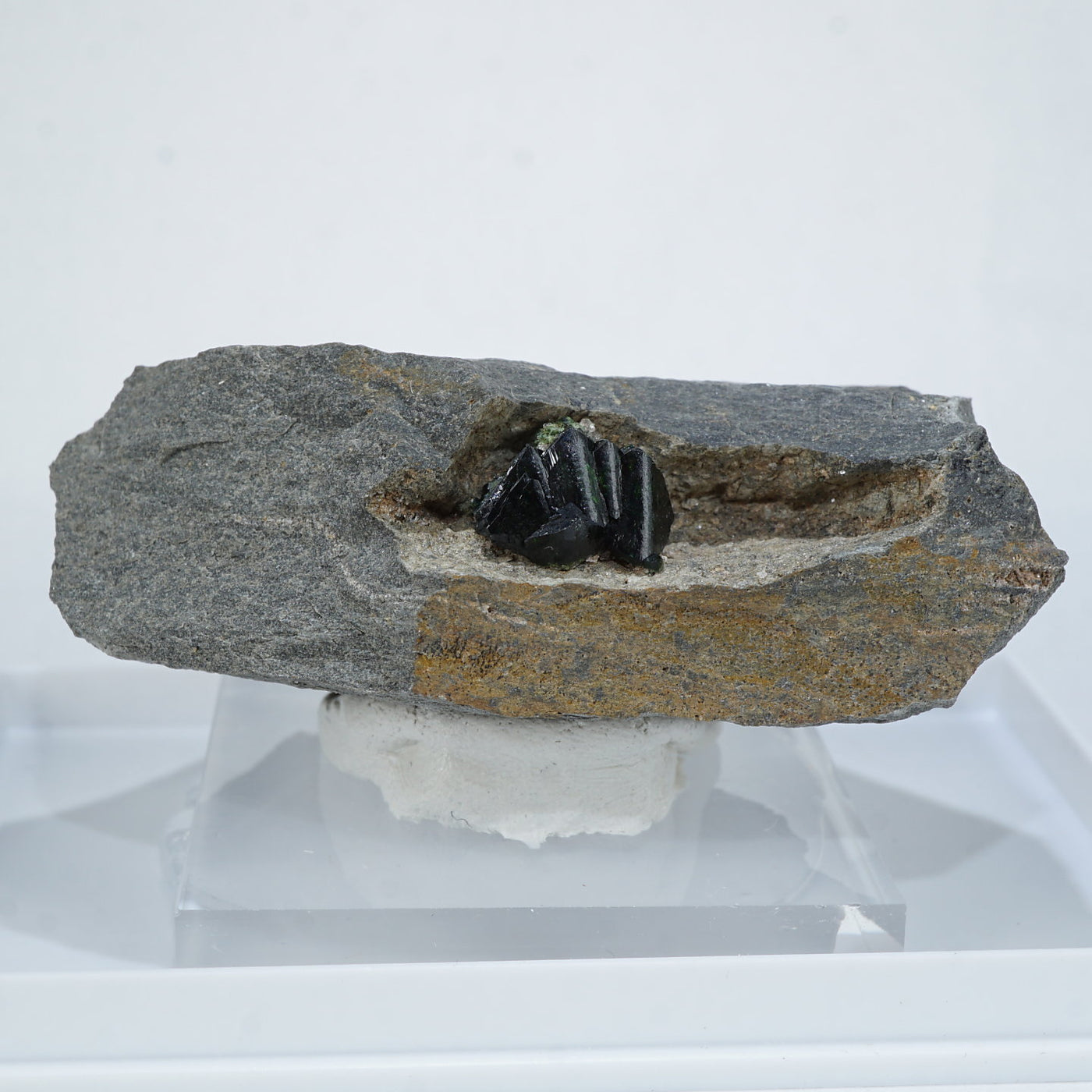 ザンビア産 Libethenite(燐銅鉱) – 天然石ハッピーギフト