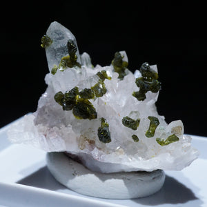 モロッコ産 エピドート(緑簾石) – 天然石ハッピーギフト