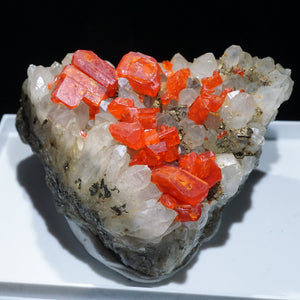 ルーマニア産 Realgar(リアルガー)