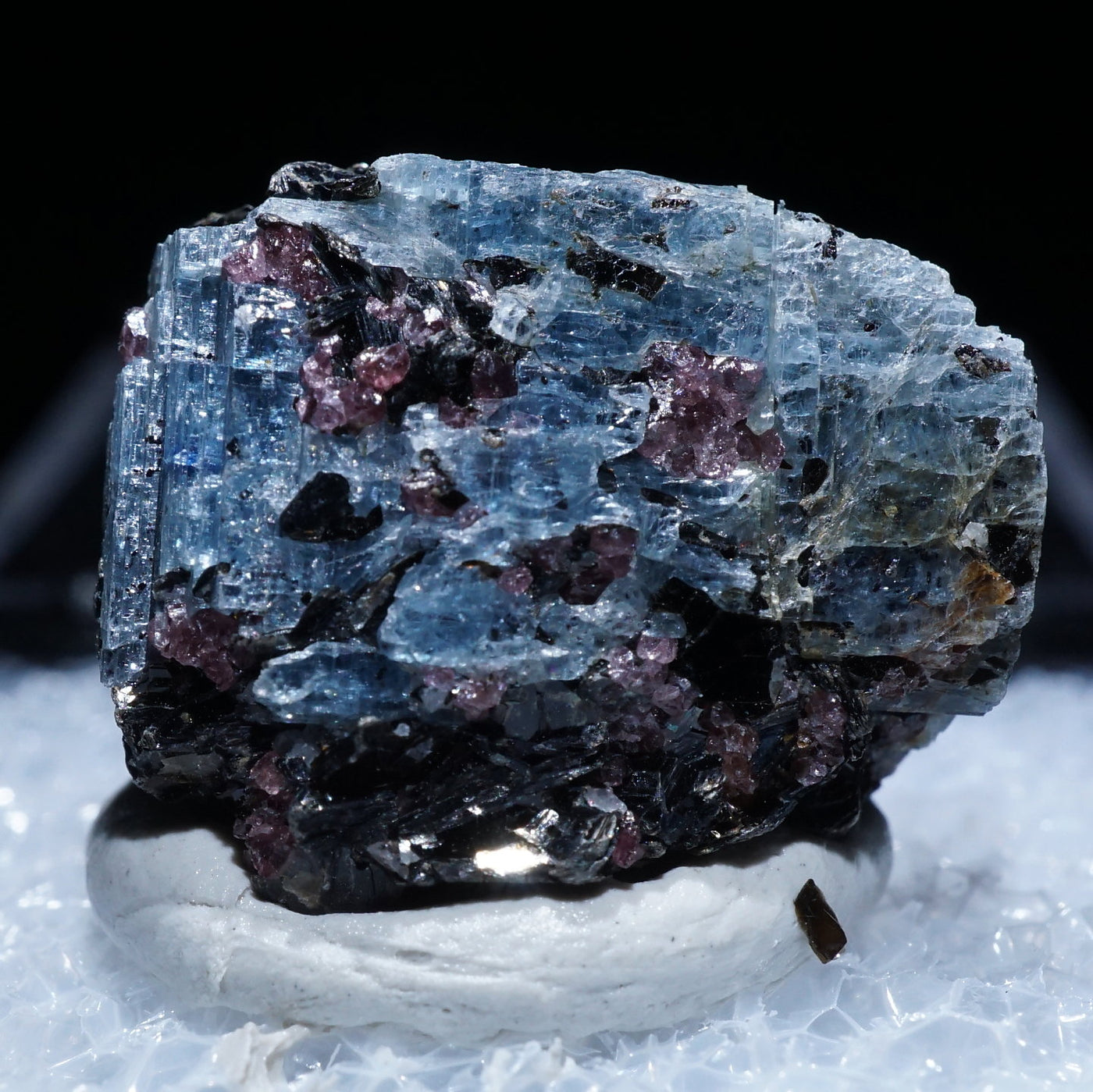 ロシア産 蛍光カイヤナイト|ハッピーギフト – 天然石ハッピーギフト