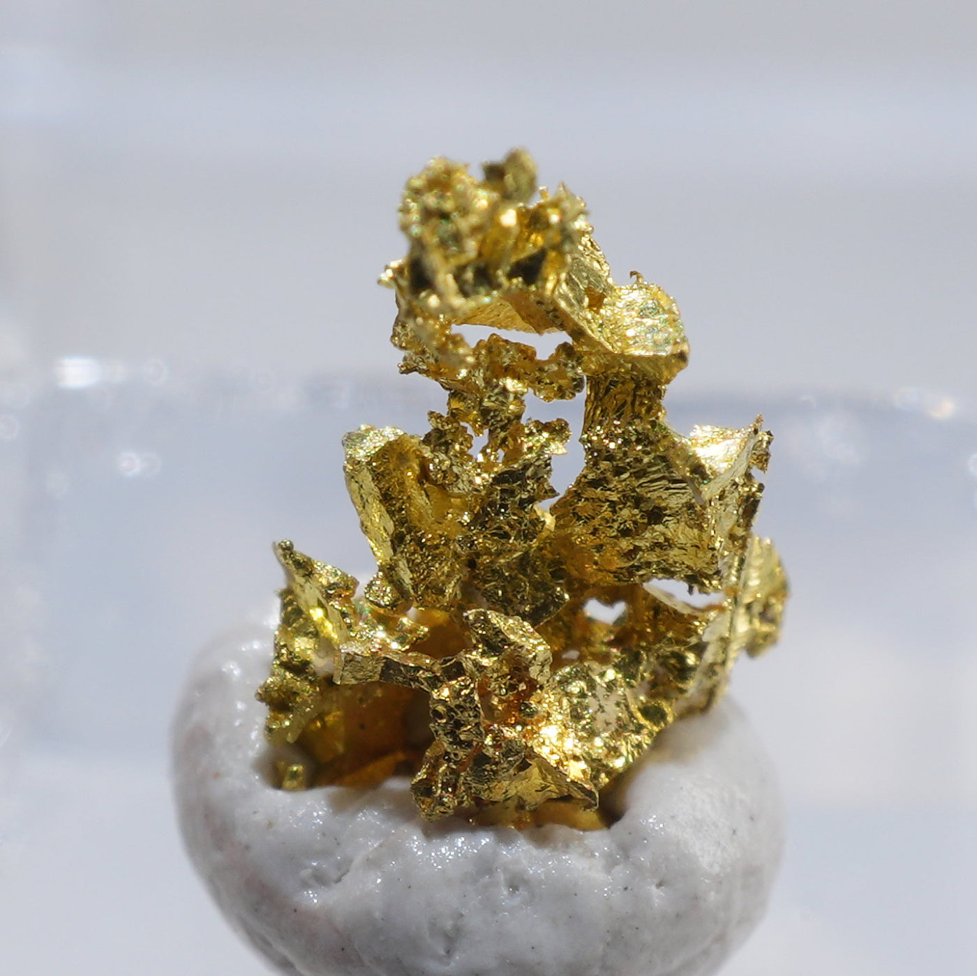 金のようなものがついてる石 イタリア産 自然金 – 天然石ハッピーギフト