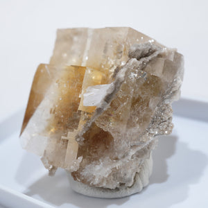 アメリカ・オハイオ州産 フローライト – 天然石ハッピーギフト