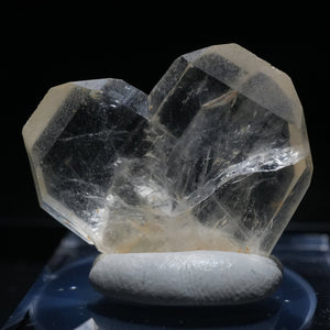 長崎県 五島市産 日本式双晶 – 天然石ハッピーギフト