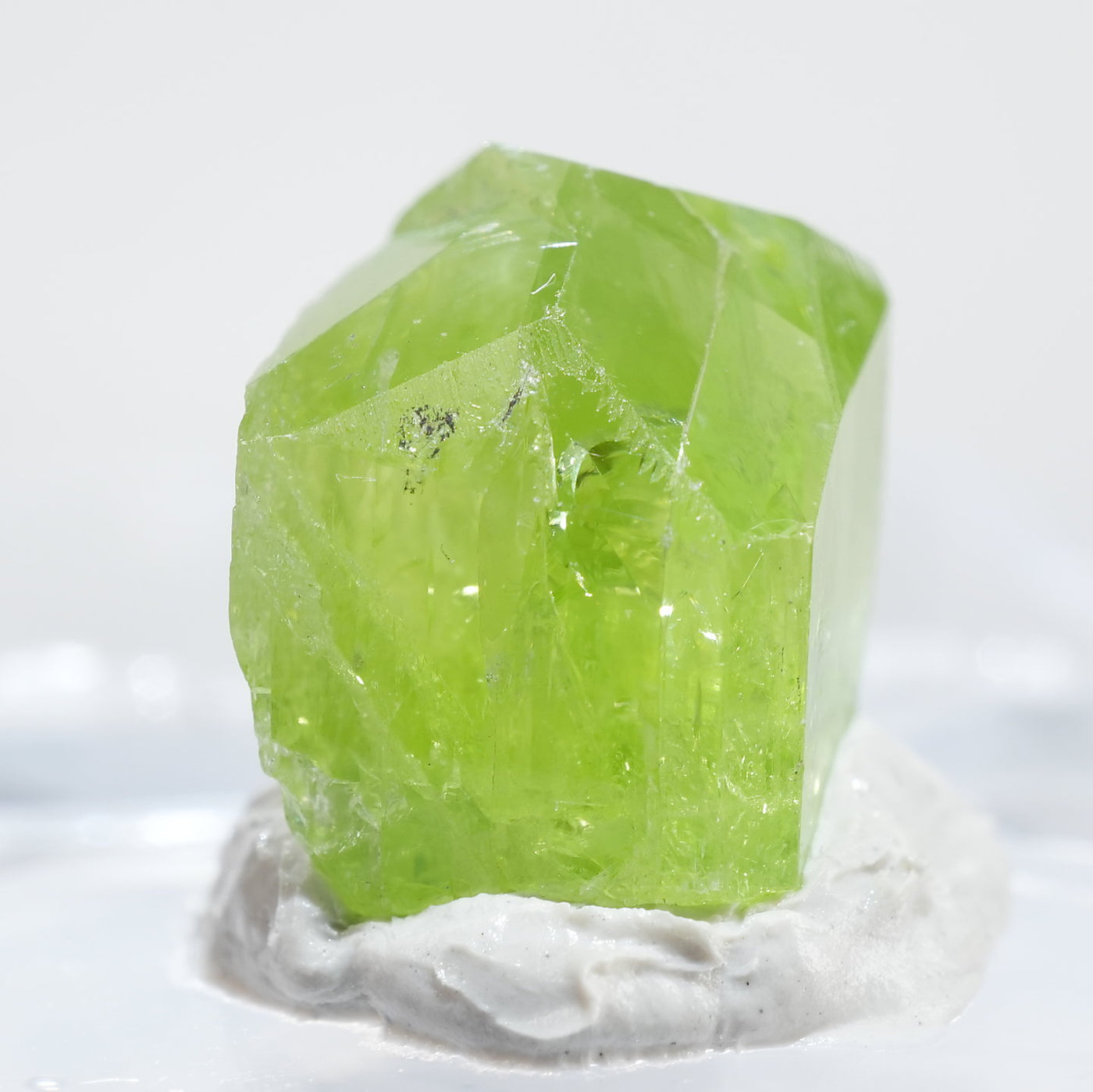 蛍光》タンザニア産 ダイオプサイト(透輝石) – 天然石ハッピーギフト