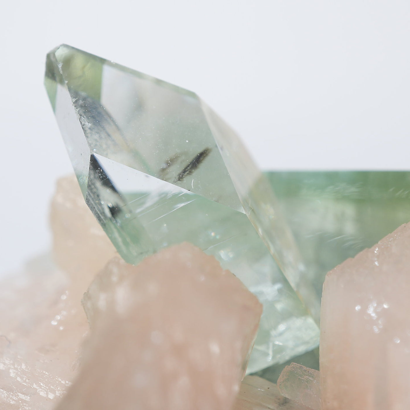 インド産 アポフィライト・スティルバイト – 天然石ハッピーギフト