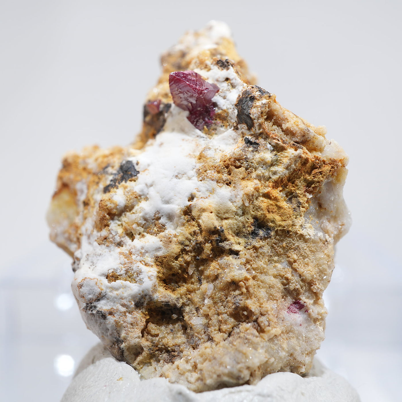 辰砂　鉱物 徳島県立博物館 / ミネラルズ : 身のまわりの鉱物 : 辰砂