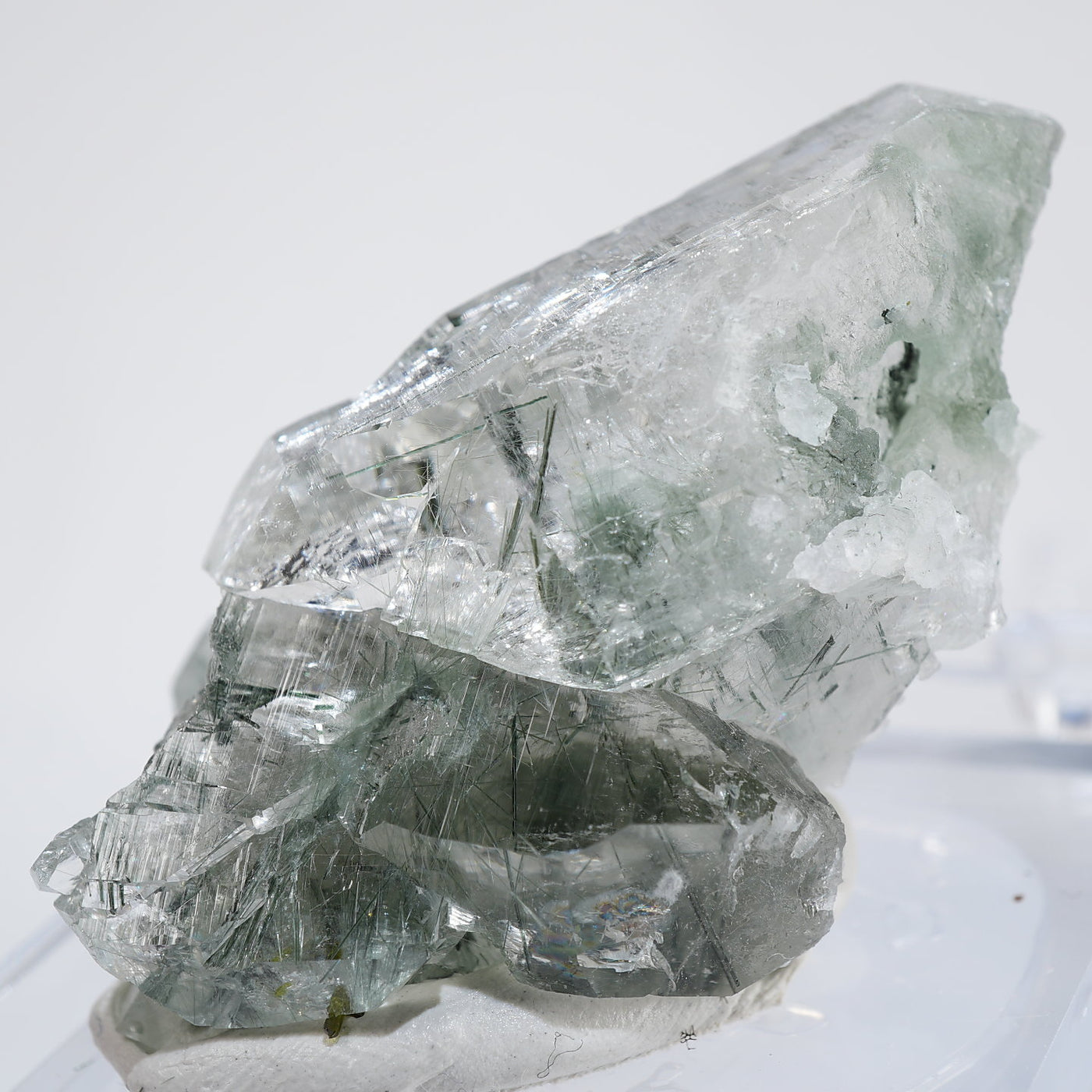 イタリア産 アクチノライト入り水晶 – 天然石ハッピーギフト