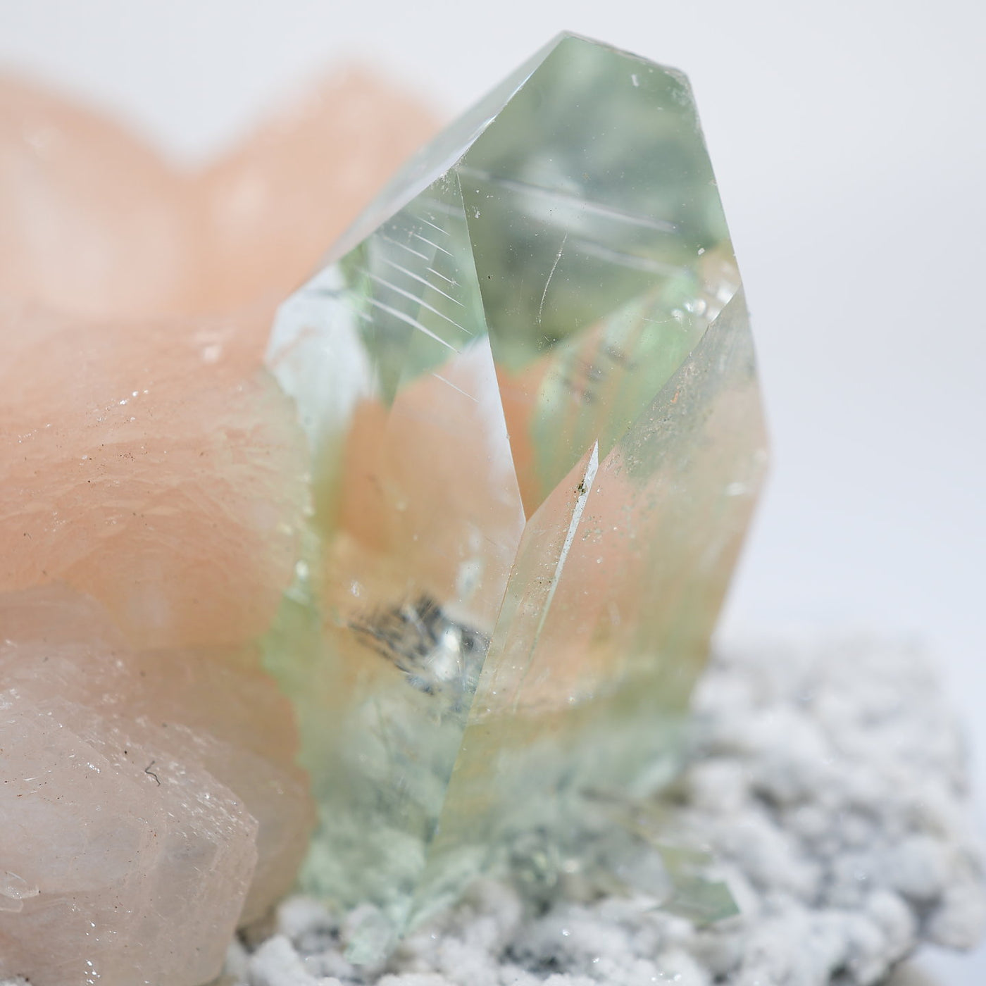 インド産 アポフィライト・スティルバイト – 天然石ハッピーギフト