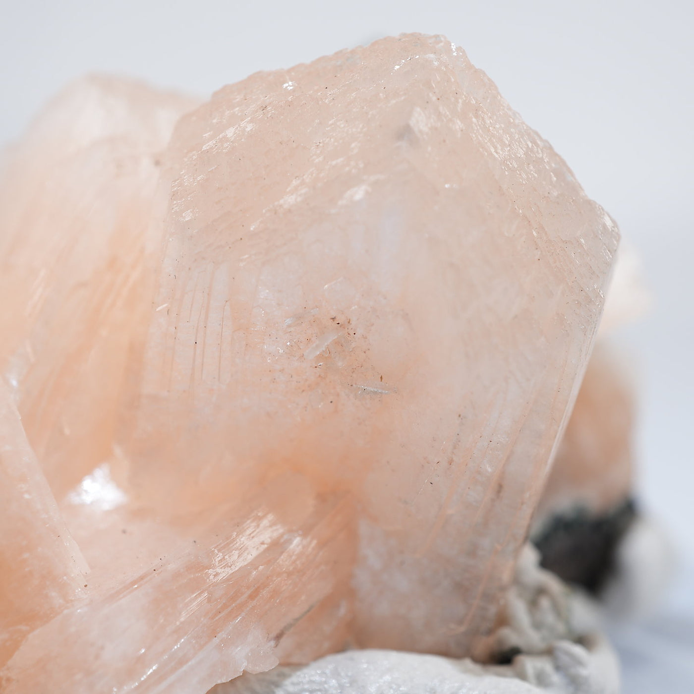 インド産 アポフィライト・スティルバイト – 天然石ハッピーギフト