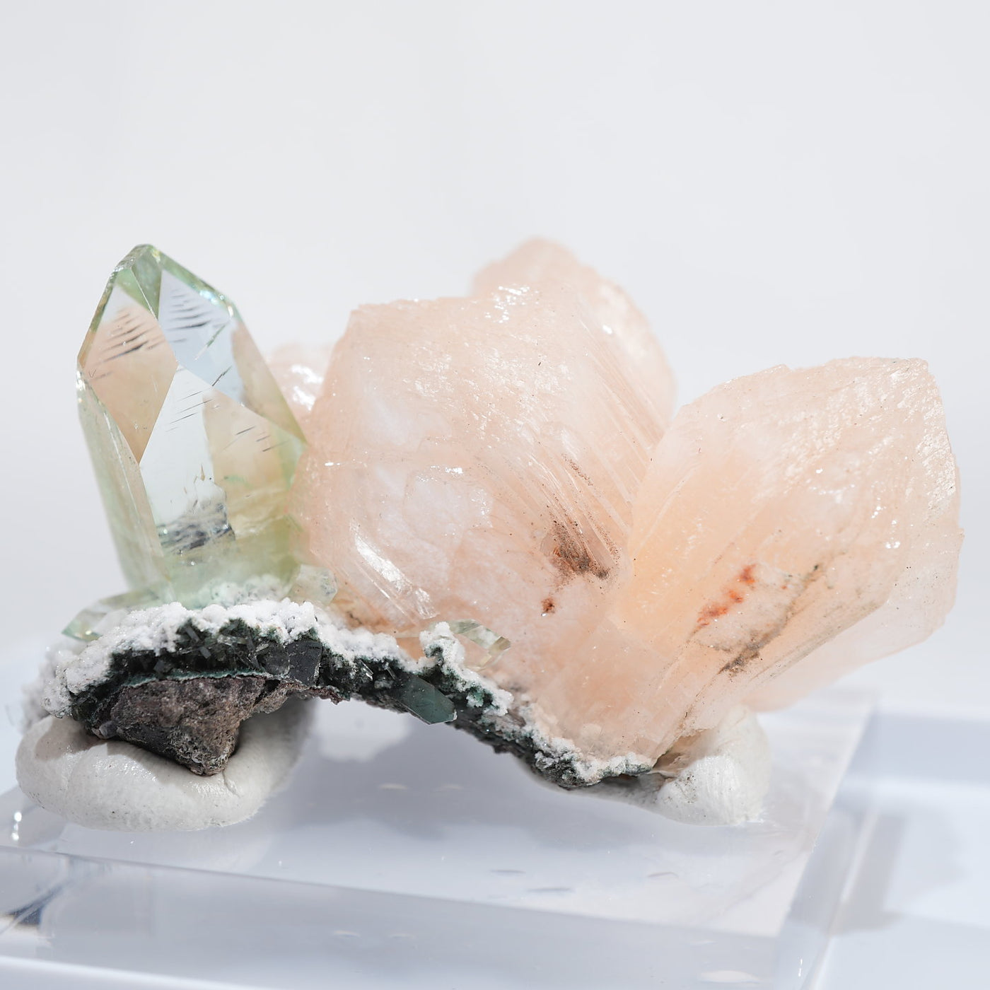 インド産 アポフィライト・スティルバイト – 天然石ハッピーギフト