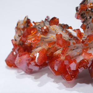 モロッコ産 バナジン鉛鉱 – 天然石ハッピーギフト