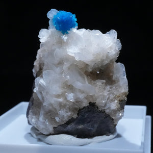 インド産 母岩付きカバンサイト