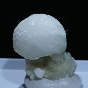 インド産 Gyrolite(ギロル石)