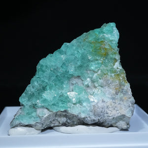 フローライト – 天然石ハッピーギフト