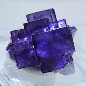 フローライト – 天然石ハッピーギフト