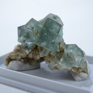 イギリス Heights Quarry産 フローライト – 天然石ハッピーギフト