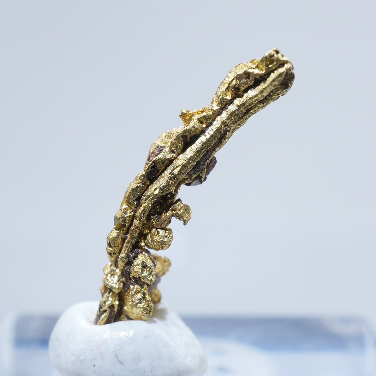 モロッコ産 Gold (自然金スピネル双晶) – 天然石ハッピーギフト