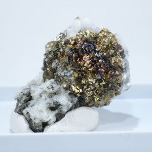 【初売りセール対象品】イタリア産 パイライト・カルサイト