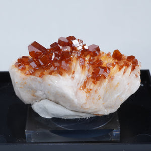 モロッコ産 バナジン鉛鉱