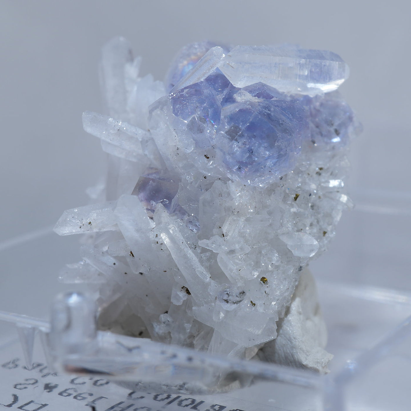 コロラド州 Sweet Home Mine フローライト・水晶 – 天然石ハッピーギフト