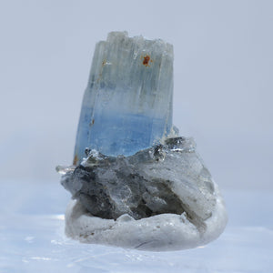 アフガニスタン産 Vorobyevite