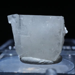 アフガニスタン産 Hambergite ハンベルジャイト