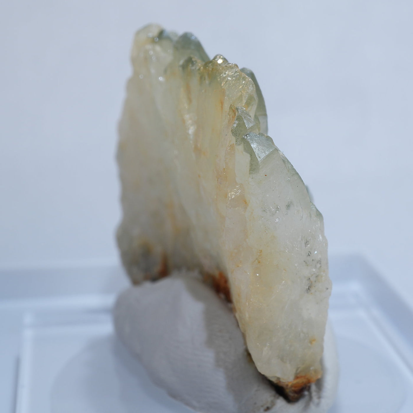 秋田県荒川鉱山産 緑水晶 – 天然石ハッピーギフト