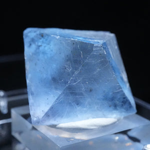 《オイル入り》イリノイ州 Cave in Rock 八面体フローライト