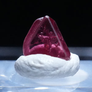 《蛍光》ミャンマー産 スピネル